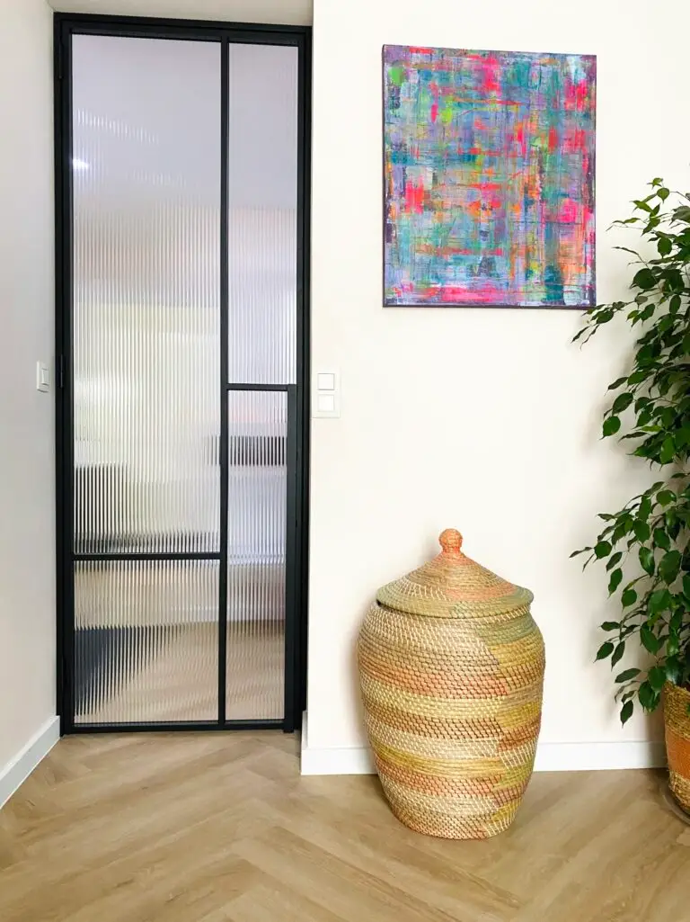 Stalen binnendeur met helder glas en roedeverdeling